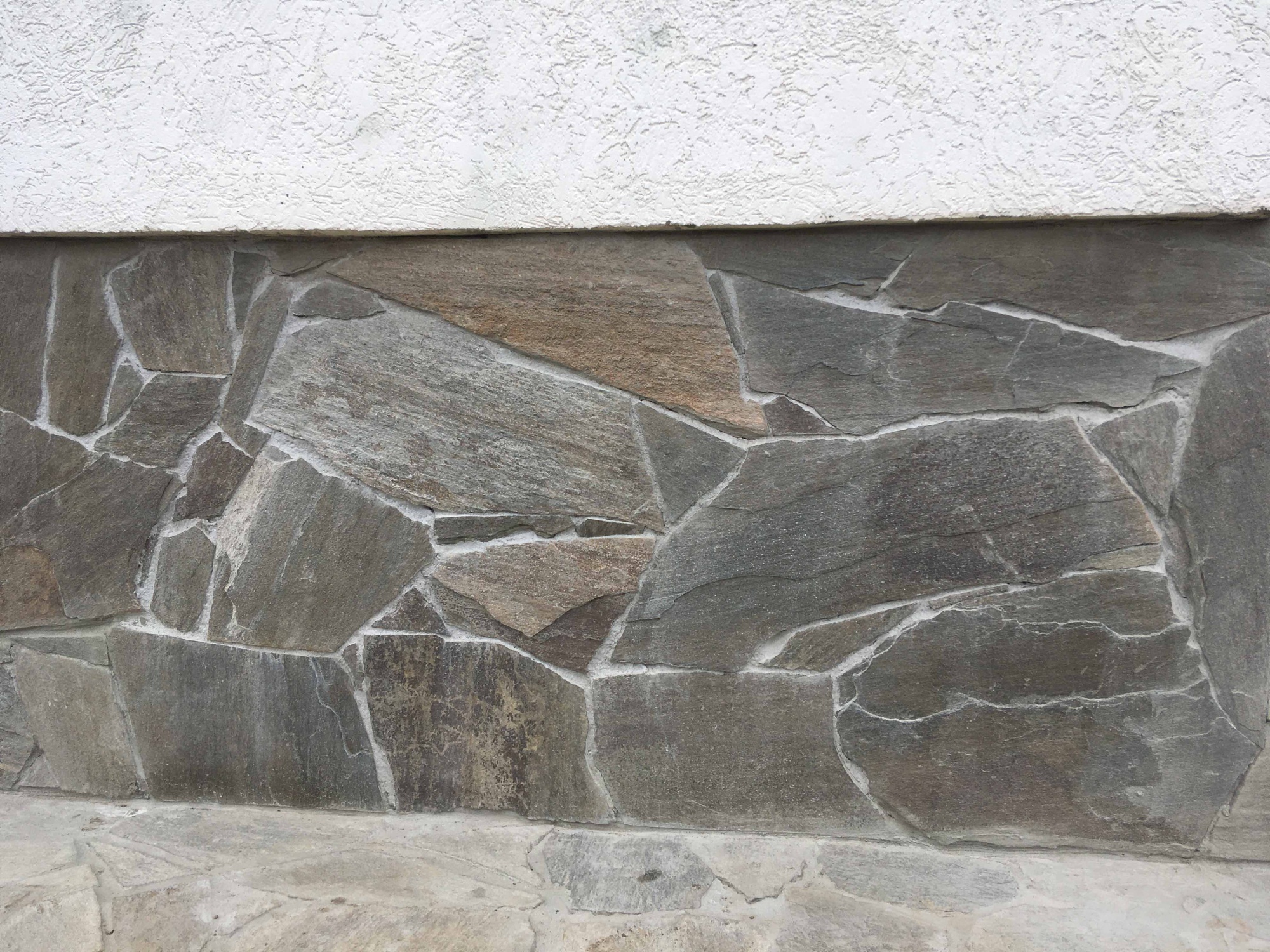 Плитняк златолит Уральский для цоколя, отмостки купить в Кызыле