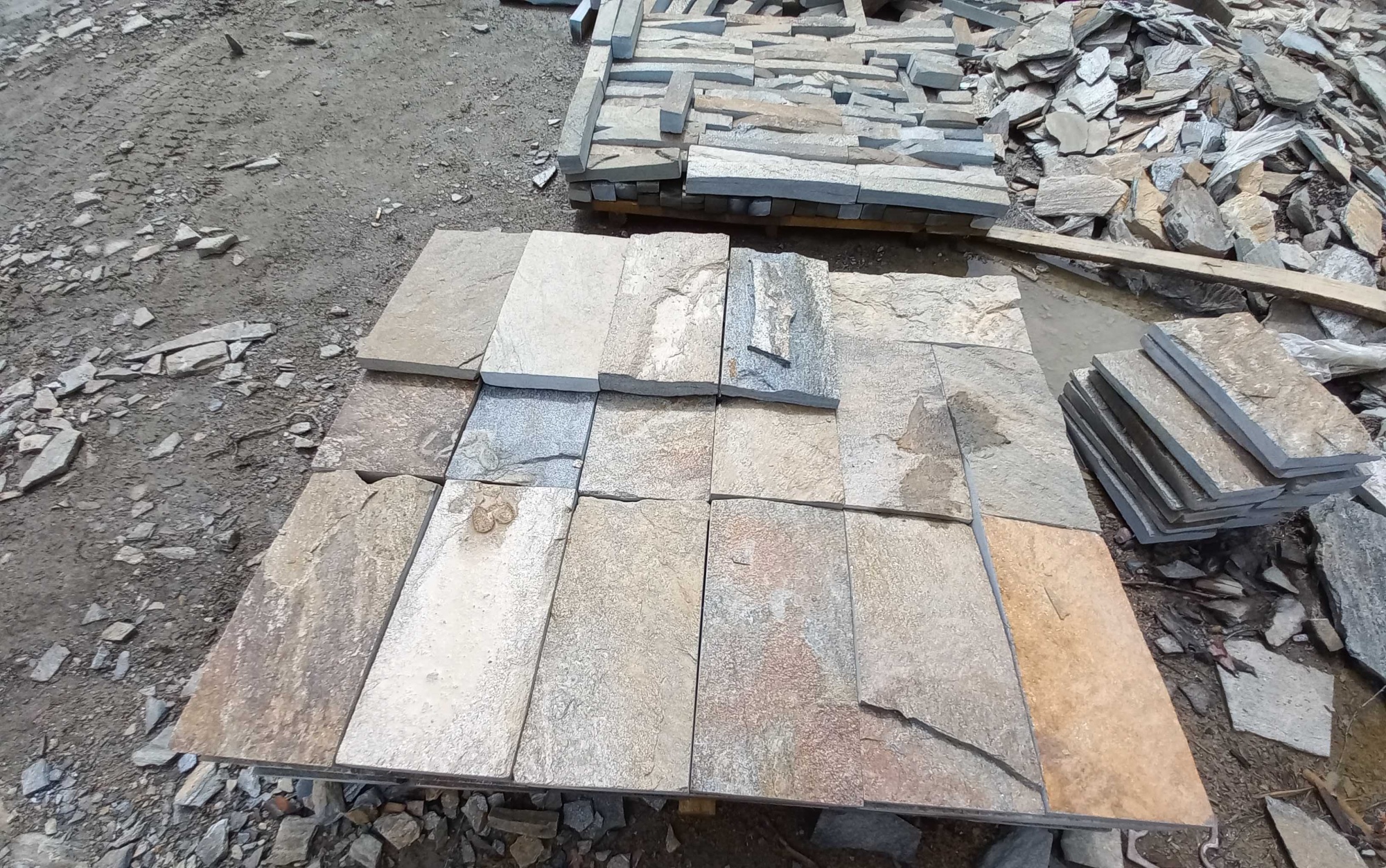 Плитка пилёная златолит Уральский для фасада купить в Кызыле