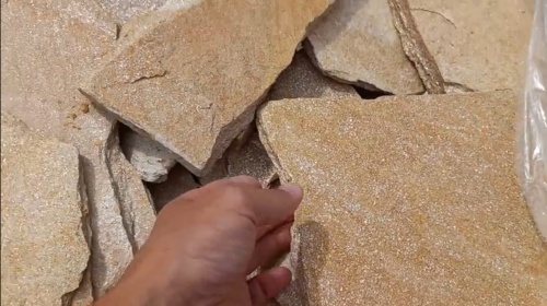 Плитняк златолит жёлтый золотистый для отмостки купить в Кызыле