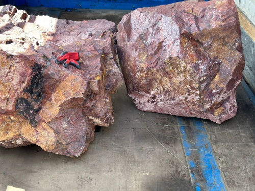 Ландшафтные глыбы красно-фиолетовые 200-1000 килограмм купить в Кызыле