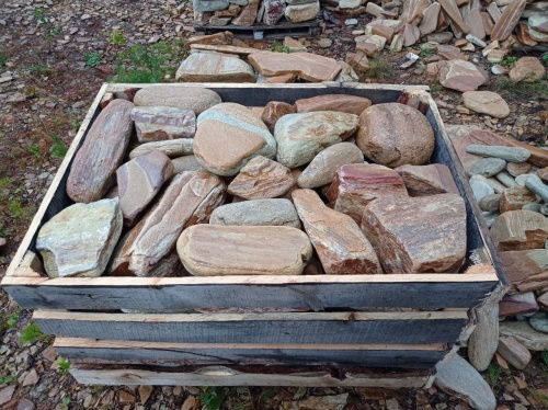 Златолит жёлтый, жёлто-зелёный глыбки и валуны для ланшафтного дизайна купить в Кызыле