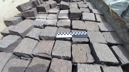 Лемезит колотая брусчатка 10 * 10 см. для парковки купить в Кызыле